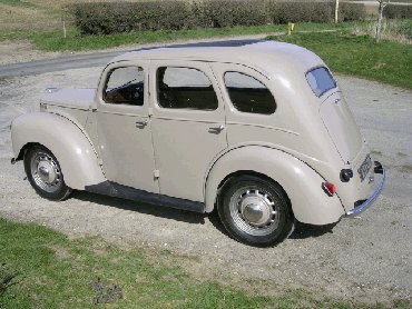 ford%20prefect%20side.gif