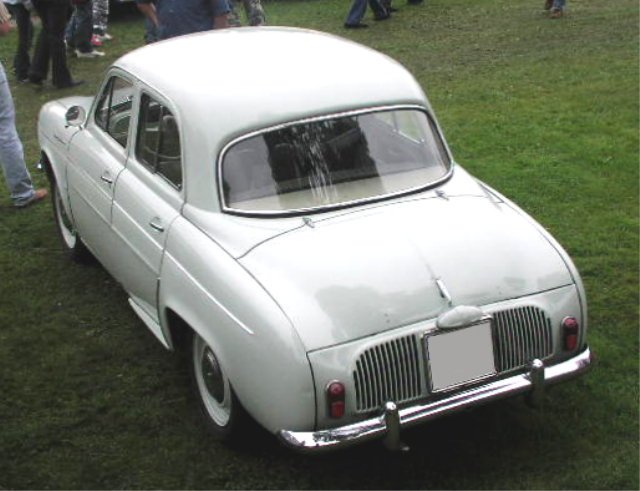 1965_Renault_Dauphine_R1090_Radlett_2.jpg