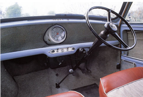 1966_Austin_mini_estate_5.jpg