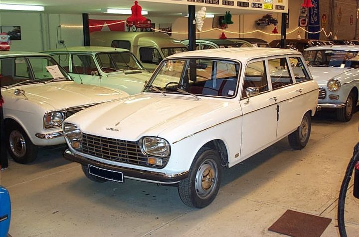 1972_Peugeot_204_2.jpg